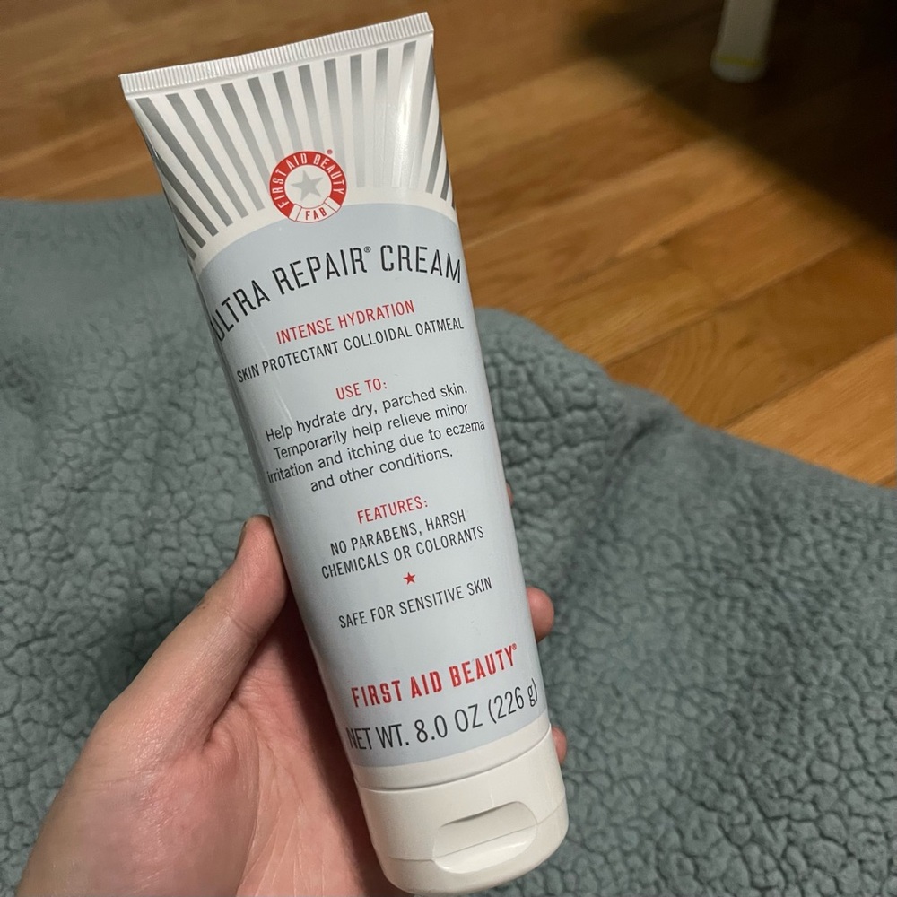 First Aid Beauty Ultra Repair Cream Intense Hydration